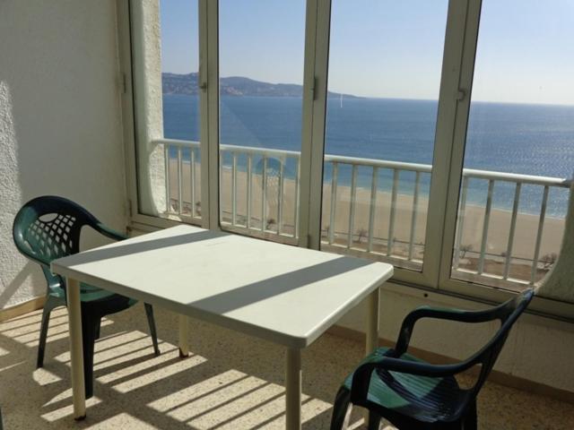 Apartamento Vista Mar Edificio Manhattan 19 Apartment Empuriabrava Exterior photo